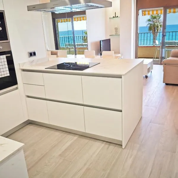 Apartaments Primera Linea Torre Valentina, hotel v destinaci Sant Antoni de Calonge