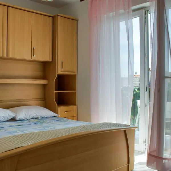 Apartments Sosic, khách sạn ở Rovinj