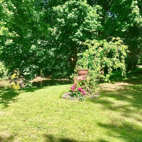 Charming 1-Bedroom Apartment near South Downs, hotel v destinaci Hailsham