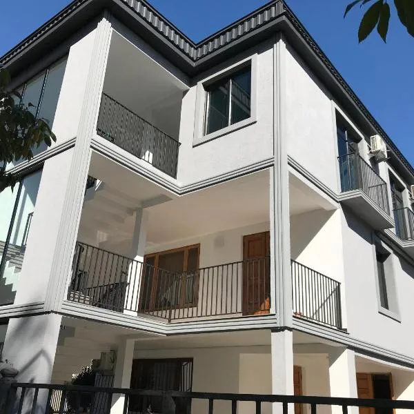 Eco House, hotel a Kobuleti