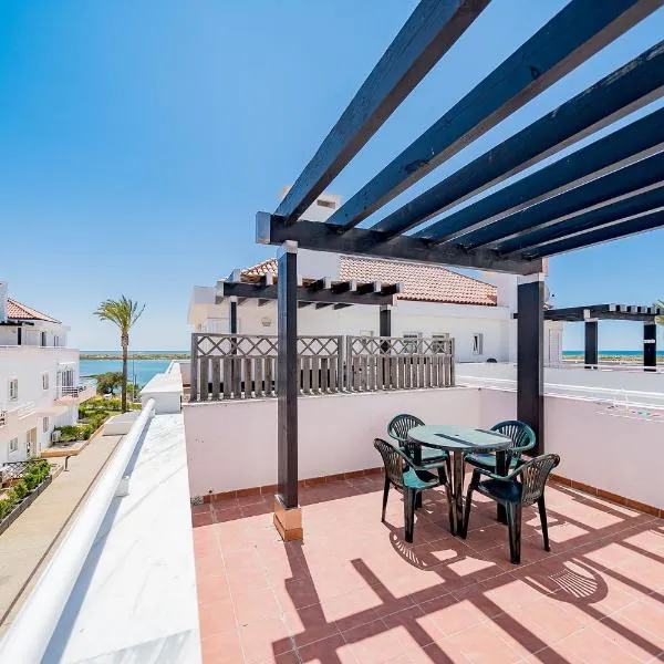 Traditional Seaside Tavira Apartment, hotel di Cabanas de Tavira