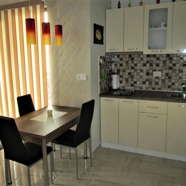 Studio Emi, hotel v destinaci Pomorie