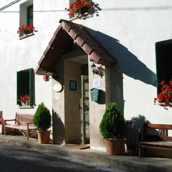 Posada Sarigarri, hotel em Abaurrea Baja