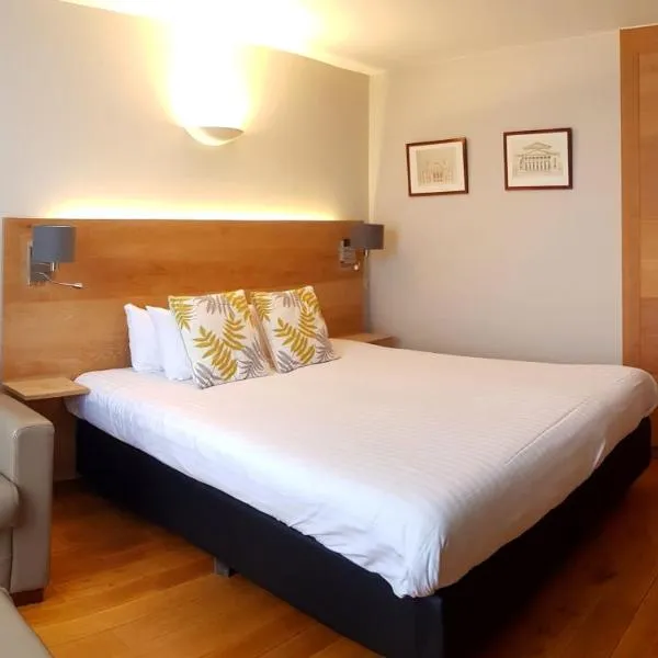 Hotel Côté Cour โรงแรมในดูร์บี