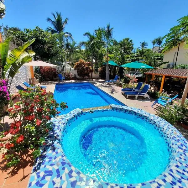 HOTELITO SWISS OASIS, Playa Zicatela - Adults Only - Kitchen - Cocina, hôtel à Puerto Escondido