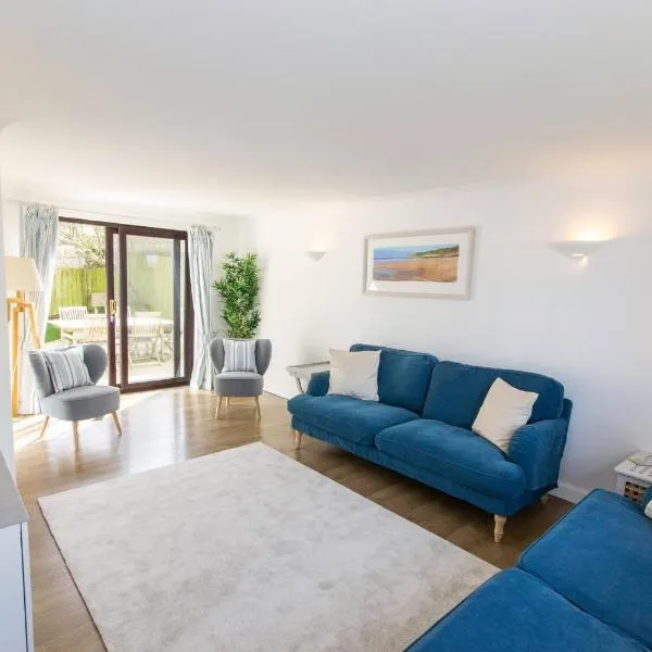 Rockpool - Attractive and spacious retreat near Croyde beach - Sleeps 8, hôtel à Croyde