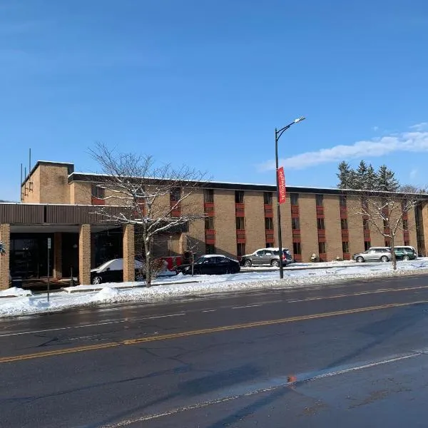 Red Roof Inn Norwich, hotel in Sherburne