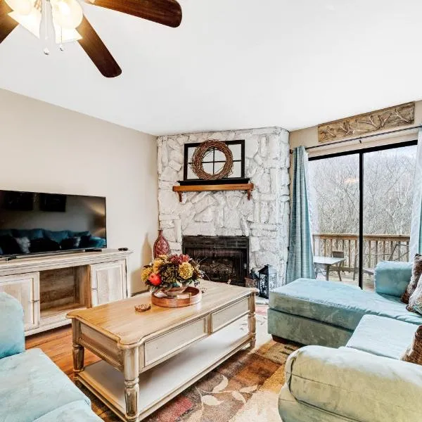 66 Pine Top Circle, Unit B, hotel in Sugar Mountain