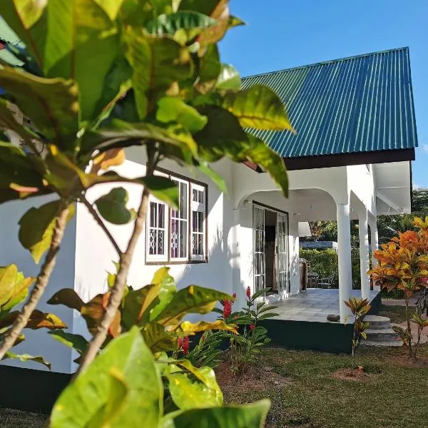 CHEZ MARVA Grande Villa COCO 3 à 12 personnes, hotel v destinaci La Digue