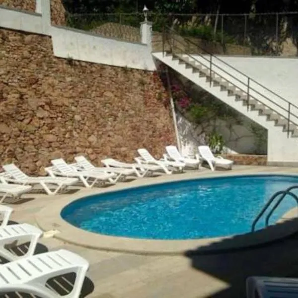 Apartamento con piscina en el centro de Blanes, hotel en Blanes