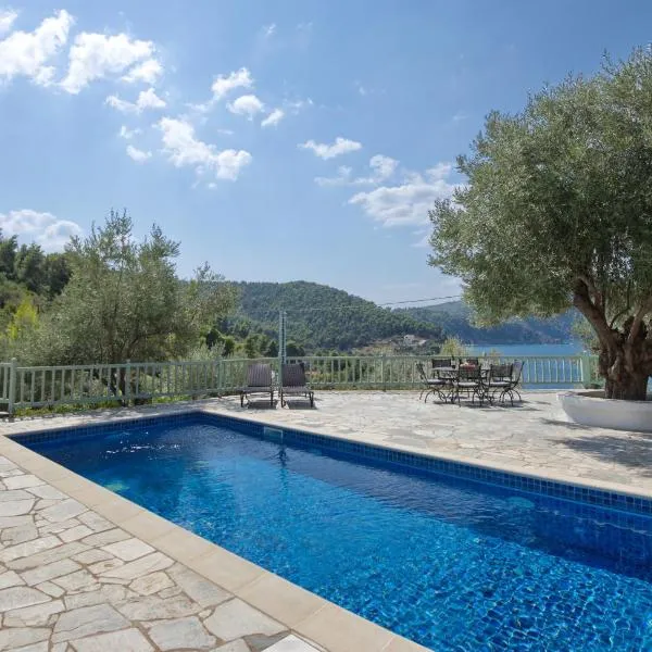 Villa Aquilo โรงแรมในMegali Ammos