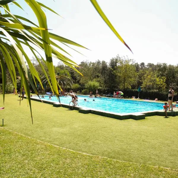 Camping 3 Estrellas Costa Brava – hotel w mieście Vall-Llobrega