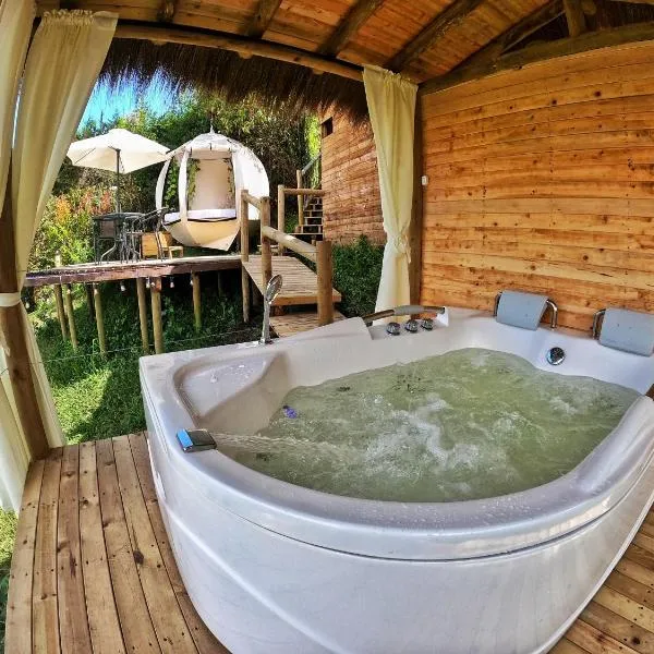 Levit Glamping - Hotel Guatapé ADULTS ONLY, хотел в Гуатапе