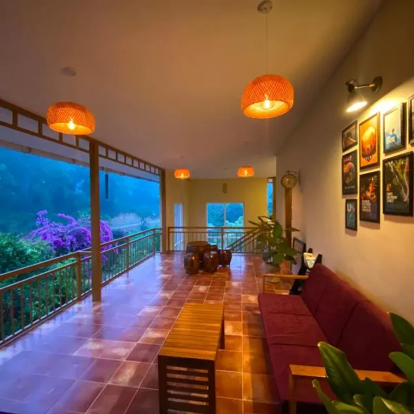 Flower Valley Plantation Homestay, hotel v destinaci Munnar