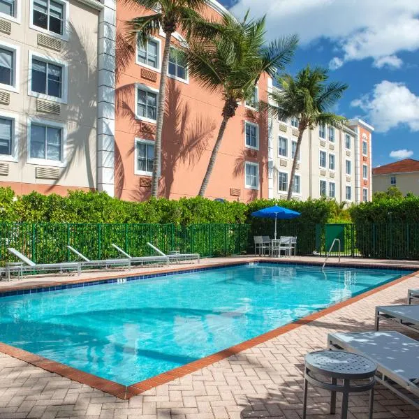 Baymont by Wyndham Miami Doral, hotel v destinácii Hialeah Gardens