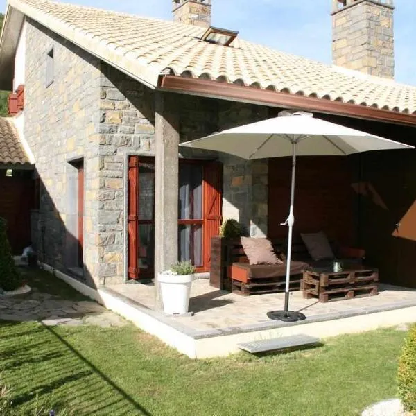 Chalet Hot tub EVcharger Formigal 30min BBQ, hotel a Gavín