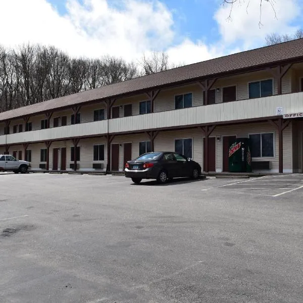 PLYMOUTH MOTOR LODGE, hotel em Litchfield