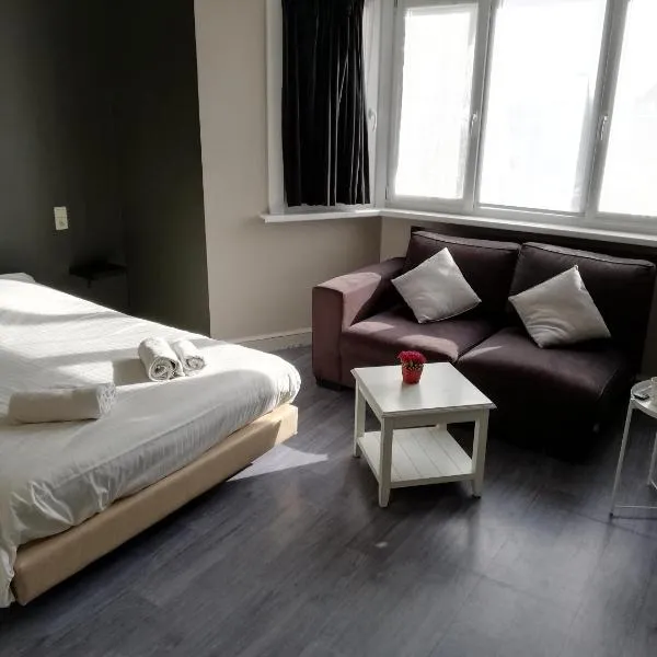 Logies Het Maantje, hotel v destinaci De Panne
