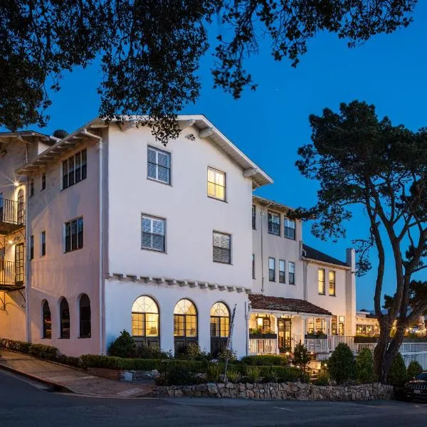 Pine Inn - Carmel: Carmel'da bir otel