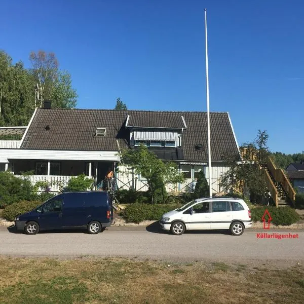 Källarlägenhet Centrumvägen Gusum, hotel v destinaci Gusum