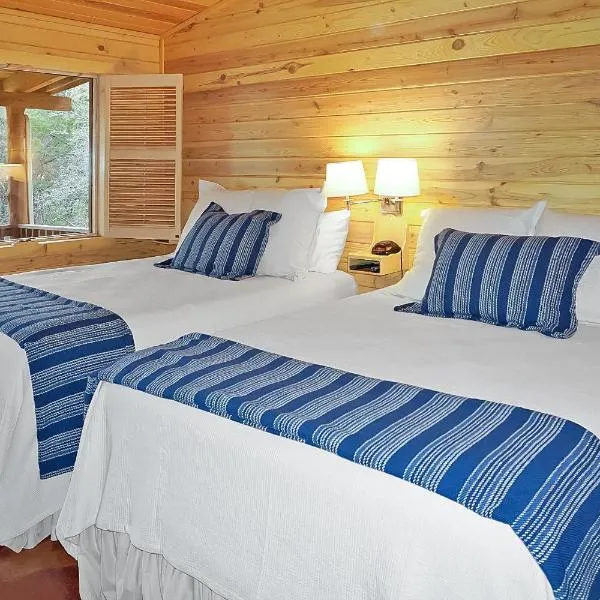 Pleasant Valley Crossing에 위치한 호텔 Wimberley Log Cabins Resort and Suites- Unit 5