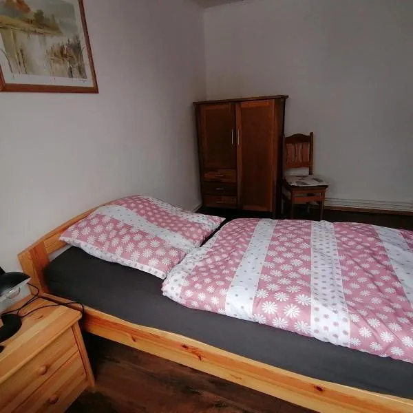 Ellen`s Pension, hotel v destinaci Dobbrun