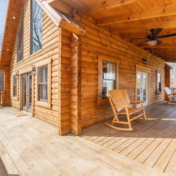 Family Friendly ~ Hocking Hills Cabin ~ Close to Caves, w/Wifi, hotell i Cedar Grove