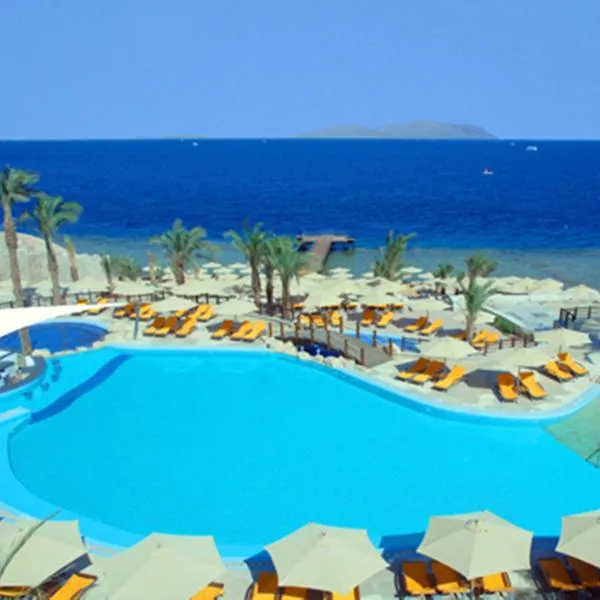 Xperience Sea Breeze Resort: El-Gharqâna şehrinde bir otel