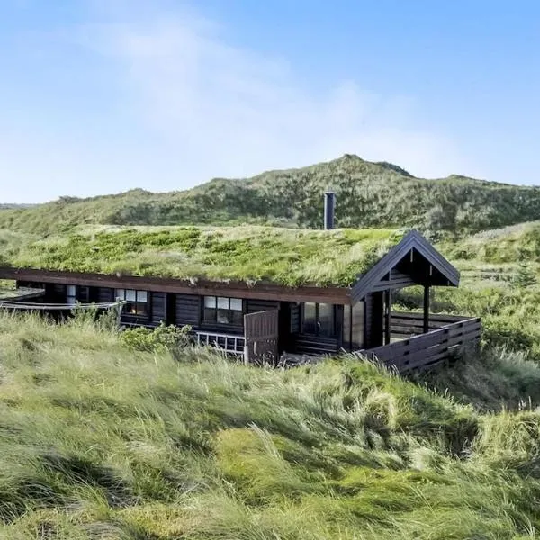 Cozy house with stunning sea views, hotel v destinaci Pandrup