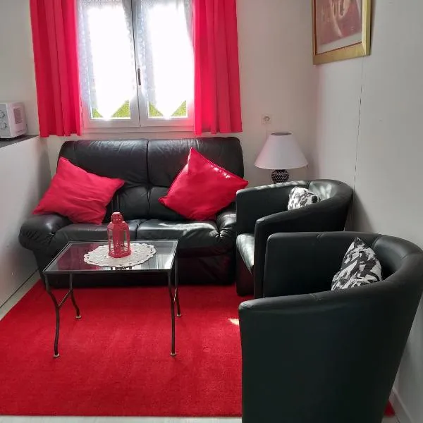 Mobil Home Fradin Parc de loisirs, khách sạn ở Talmont