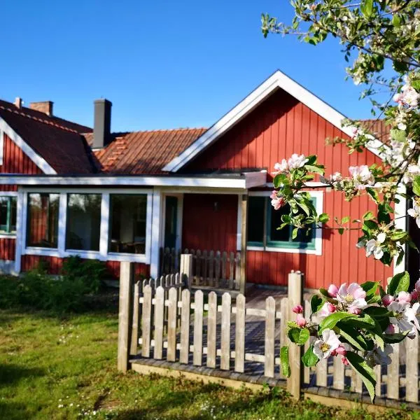 Wannborga Destilleri, hotel en Kårehamn