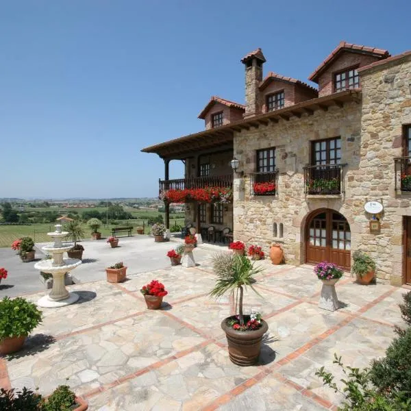 Habitaciones y estudios- Hotel "Posada de Cantabria EL SOLAR" - Cenas y Gintonic- Bar -Terraza panorámica, hotel v destinaci Galizano