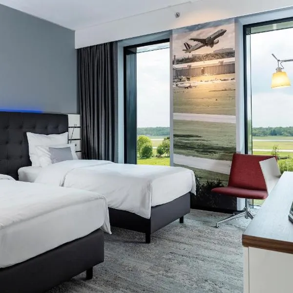 Airport Plaza Hotel Hamburg โรงแรมในนอร์เดอร์ชเตดท์