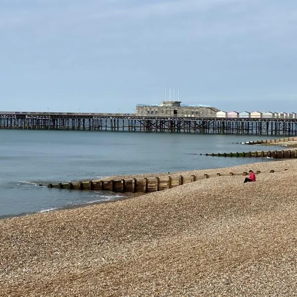 Astral Lodge, hotel en Hastings