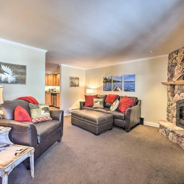 1 Block to Downtown Cozy Condo by Mirror Lake, hotel in Lake Placid