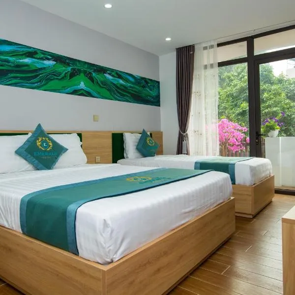 Trung Trang에 위치한 호텔 Emerald Hotel Cát Bà