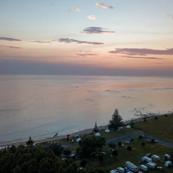 Tatapouri Bay, hotel di Gisborne