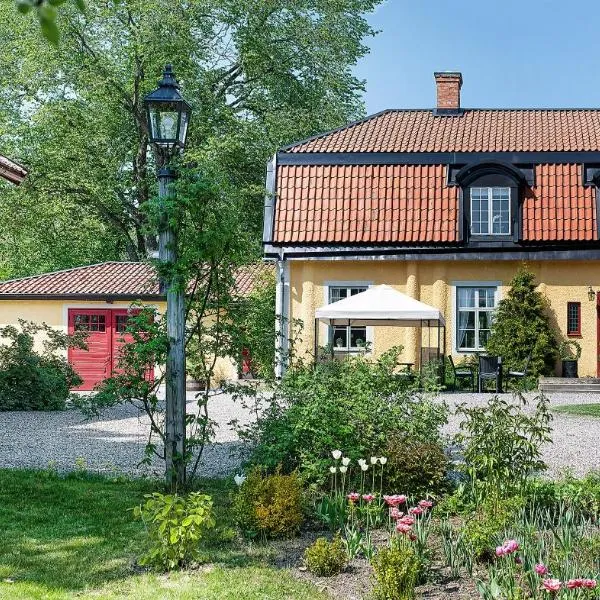 Östa Gård Boutique B&B, hotel in Stallarholmen