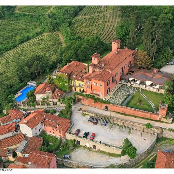 Castello Rosso, hotel en Costigliole Saluzzo