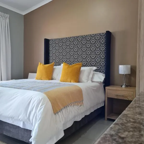 Village Kulture - Guest House, hotel in Rustenburg