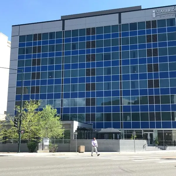 Staybridge Suites Denver Downtown by IHG, hotel v destinaci Denver