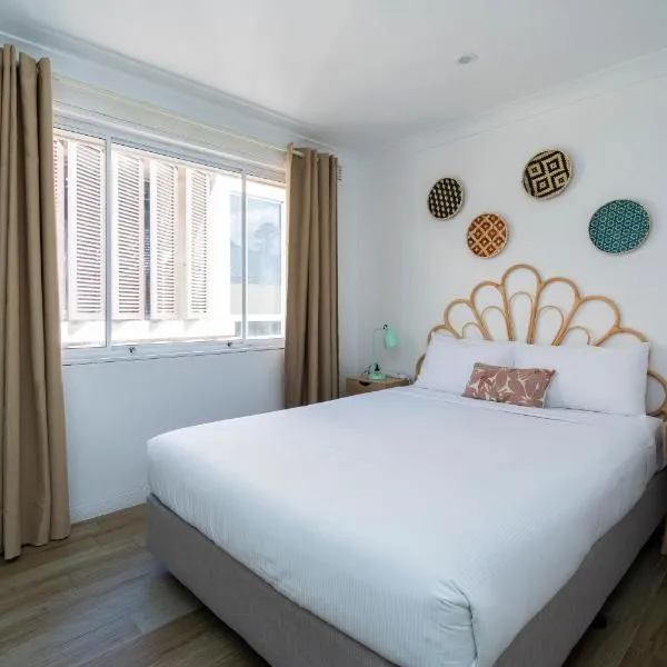 Manly Beachfront Apartment, hotel in Manly 