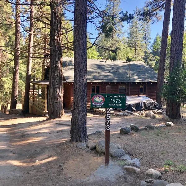 Along The River, hotel em Yosemite West