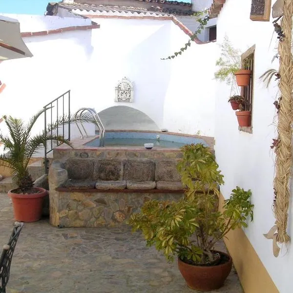 Casa Rural Los Gaitanes, hotell i Almendral