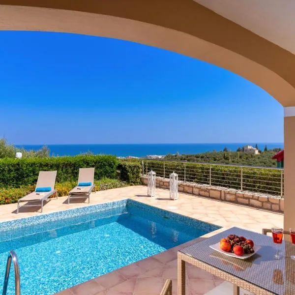 Carme Villas, hotel in Adelianos Kampos