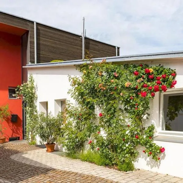 Ferienwohnung Rosenrot, hotel in Überlingen