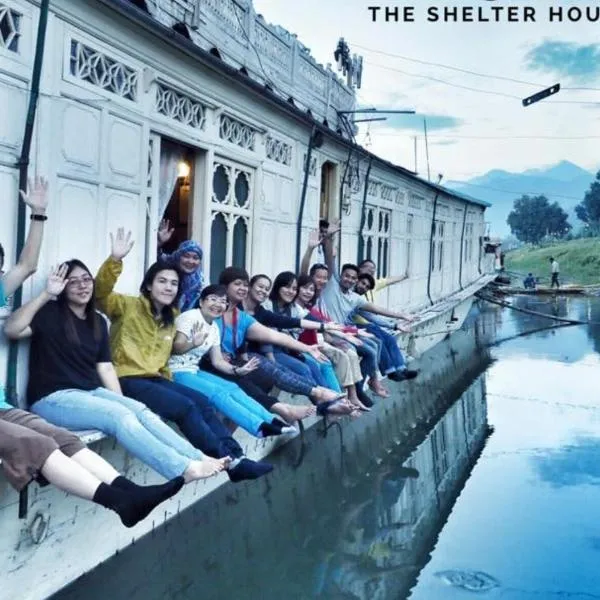The Shelter Group of Houseboats & Tour organiser, hotel v destinaci Šrínagar