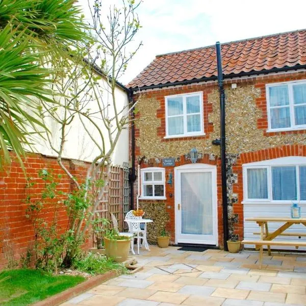 Romantic Flint Cottage on the Suffolk Coast โรงแรมในแซกส์มันดัม