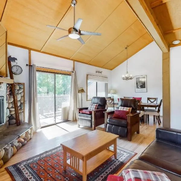 Sierra Swiss Chalet, hotel di Shaver Lake