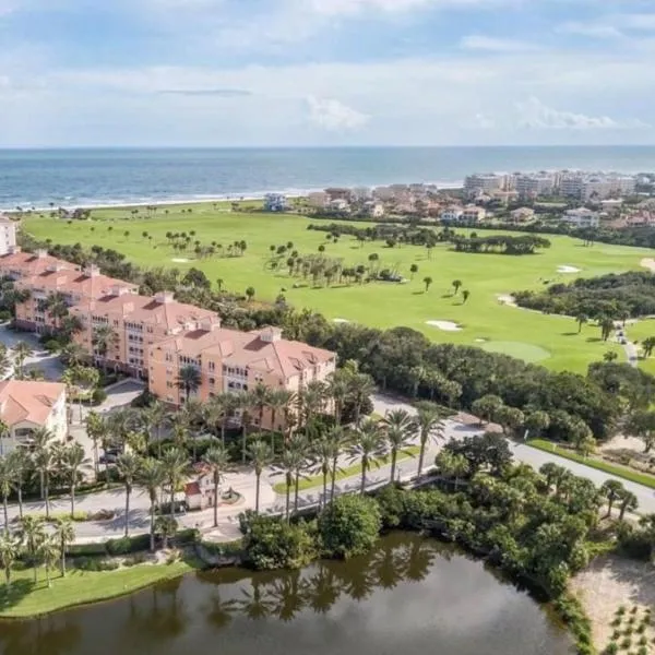 Palm Coast, FL 2BD 2BR Beach Villa! Walk to the Ocean!, hotel in Palm Coast
